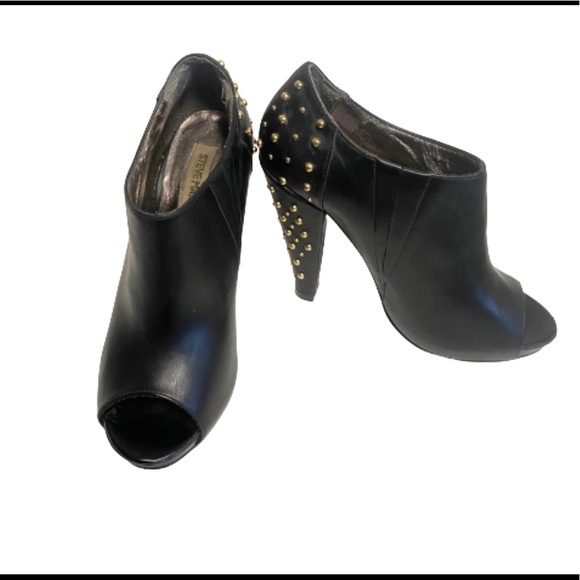 Steve Madden leather gold studded black booties size 7 - Picture 2 of 7